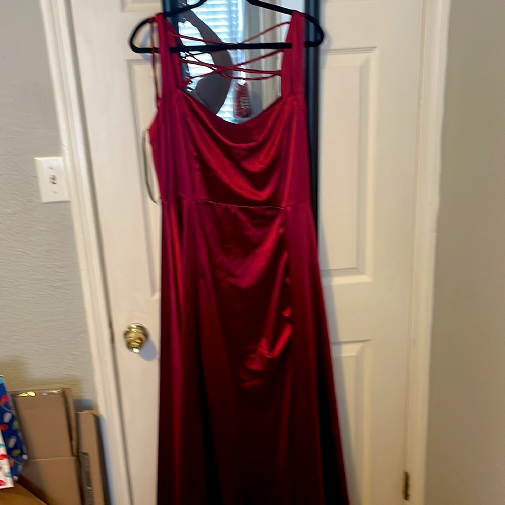 Red Windsor dress with lace up back